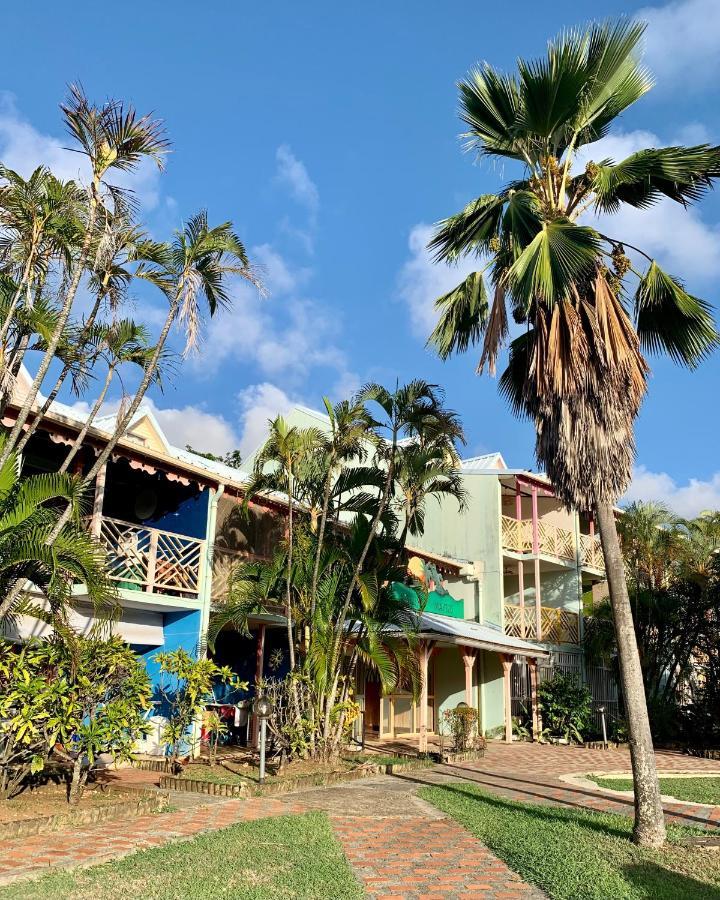 Appartement Duplex Climatise Avec Wi-Fi - Plage Pointe Marin A Pieds, Recemment Renove Sainte-Anne Zewnętrze zdjęcie